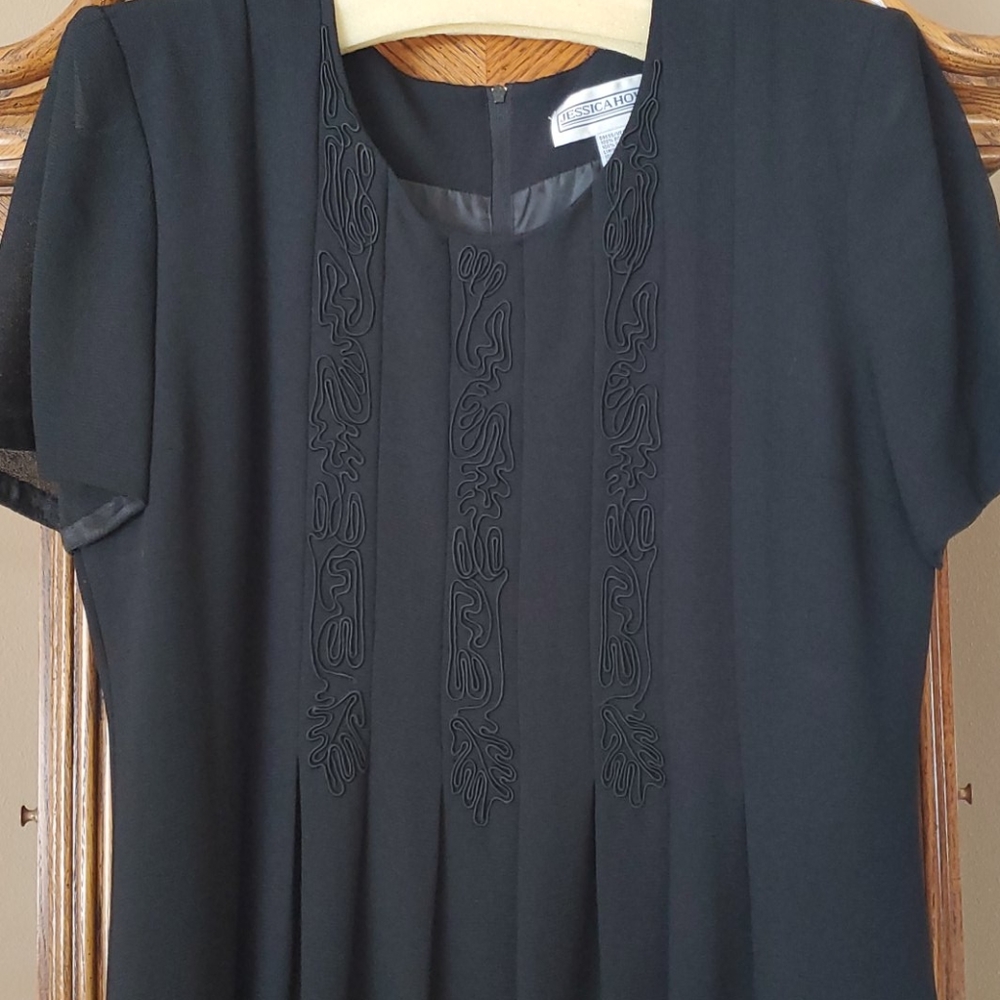 Dress - Picture 2 of 4
